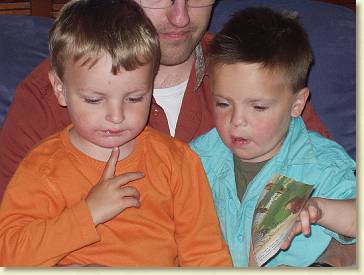 20070430-04 Boek lezen met Rens